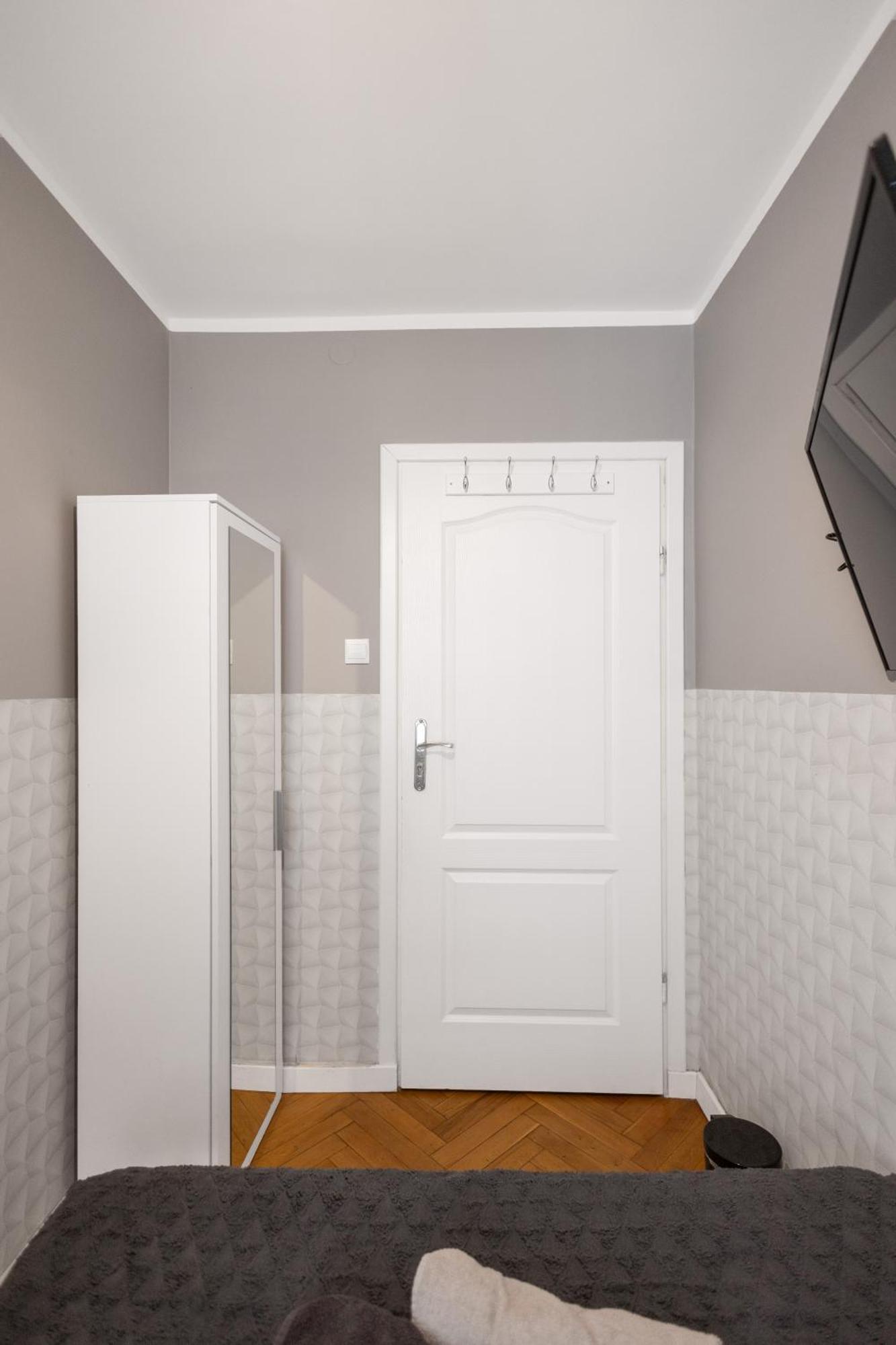 Clicktheflat Zurawia Street Gasthof *