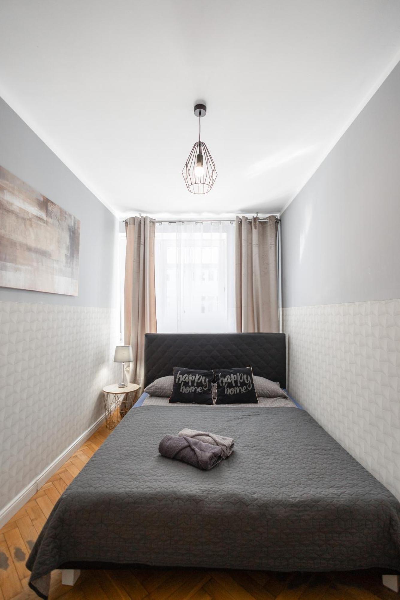 Clicktheflat Zurawia Street Guest house