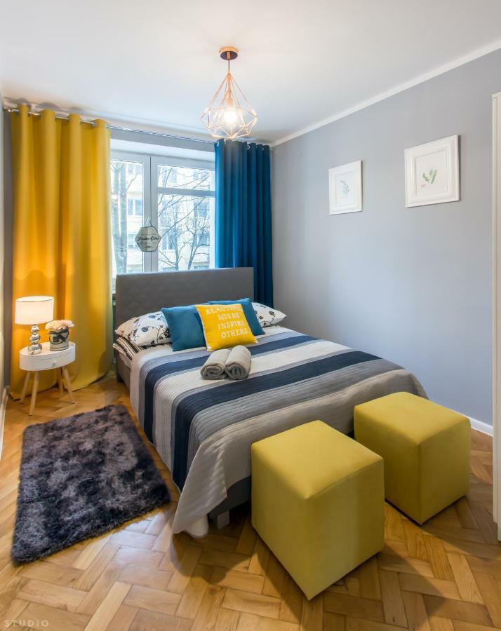 Clicktheflat Zurawia Street